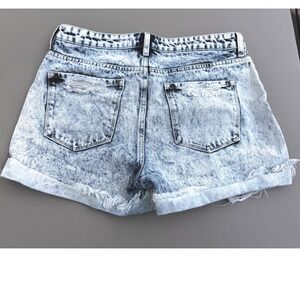 KanCan Women's‎ Distressed Ripped Acid Wash Denim Jean Shorts, Size 11/29